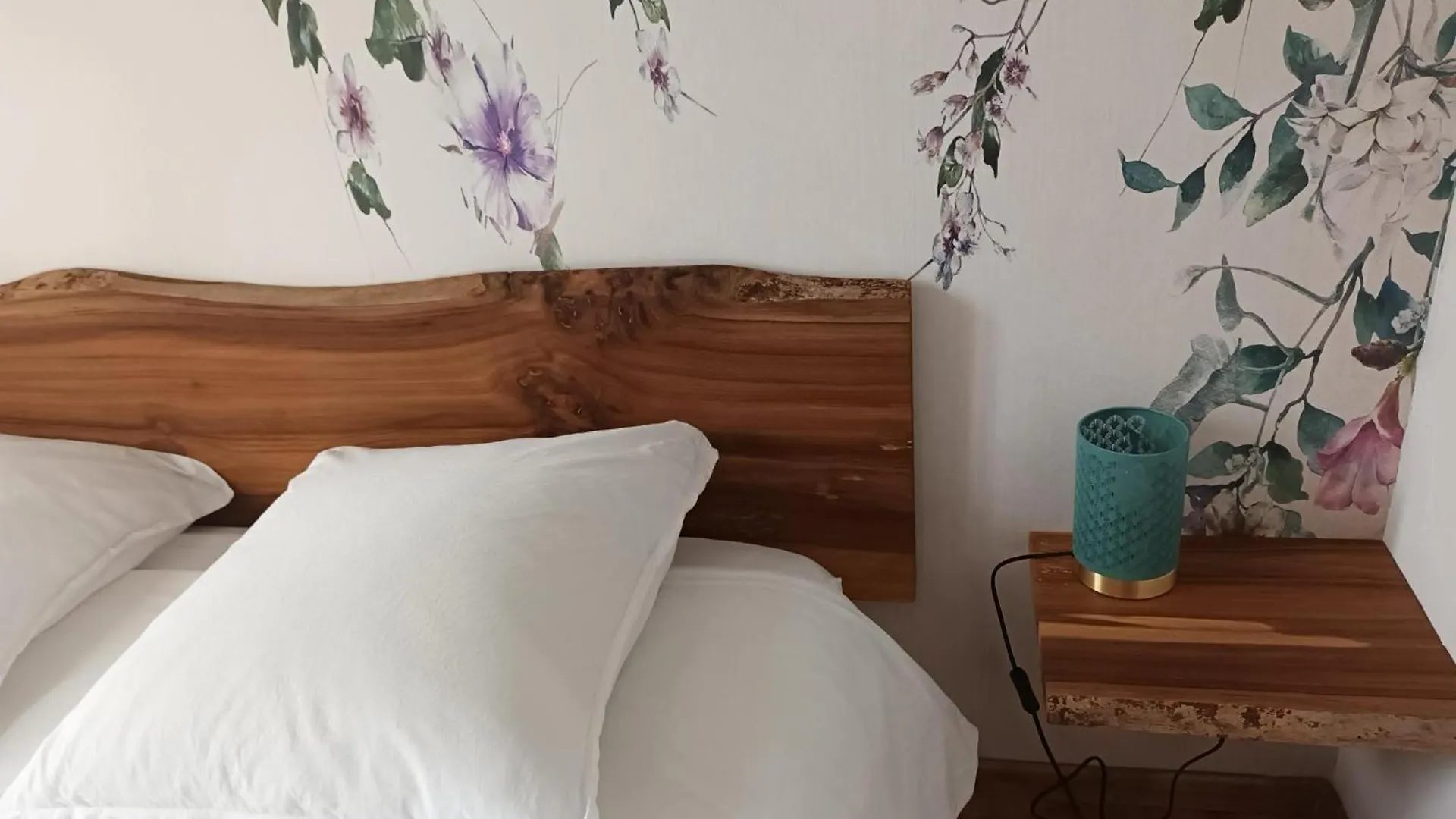 Bed and Breakfast La Mariotte Montredon   Montredon (Lot)
